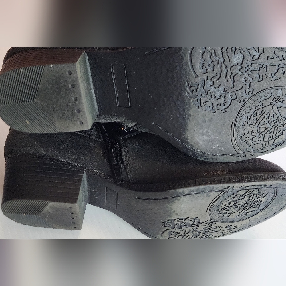 Curfew Gray Ankle Booties Modern Design - Picture 6 of 6